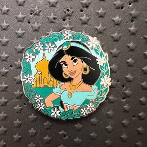 Disney 2022 Mystery Pin - Jasmine